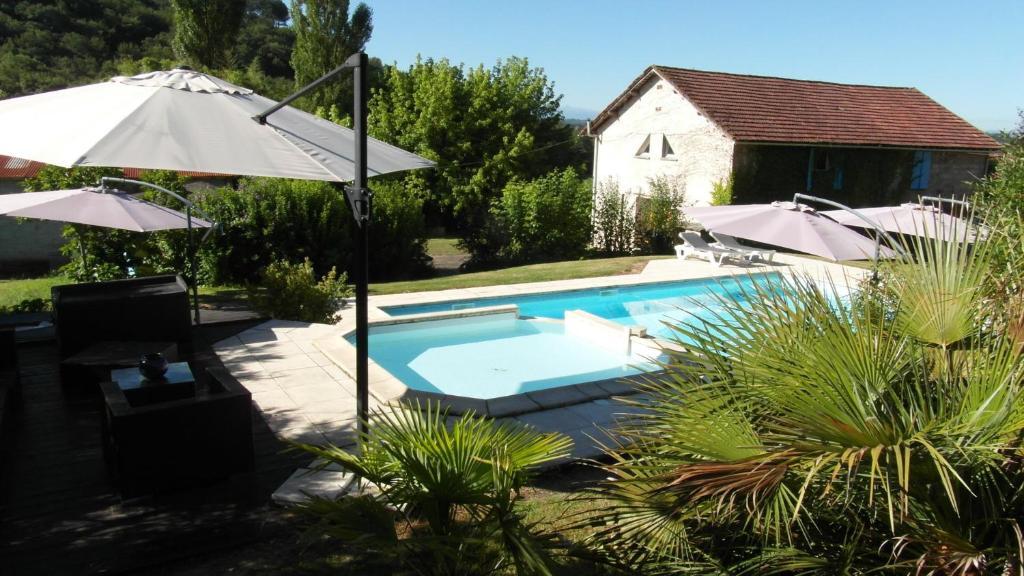 Chambres D'Hotes Domaine De Compostelle Casteide-Candau Exterior photo